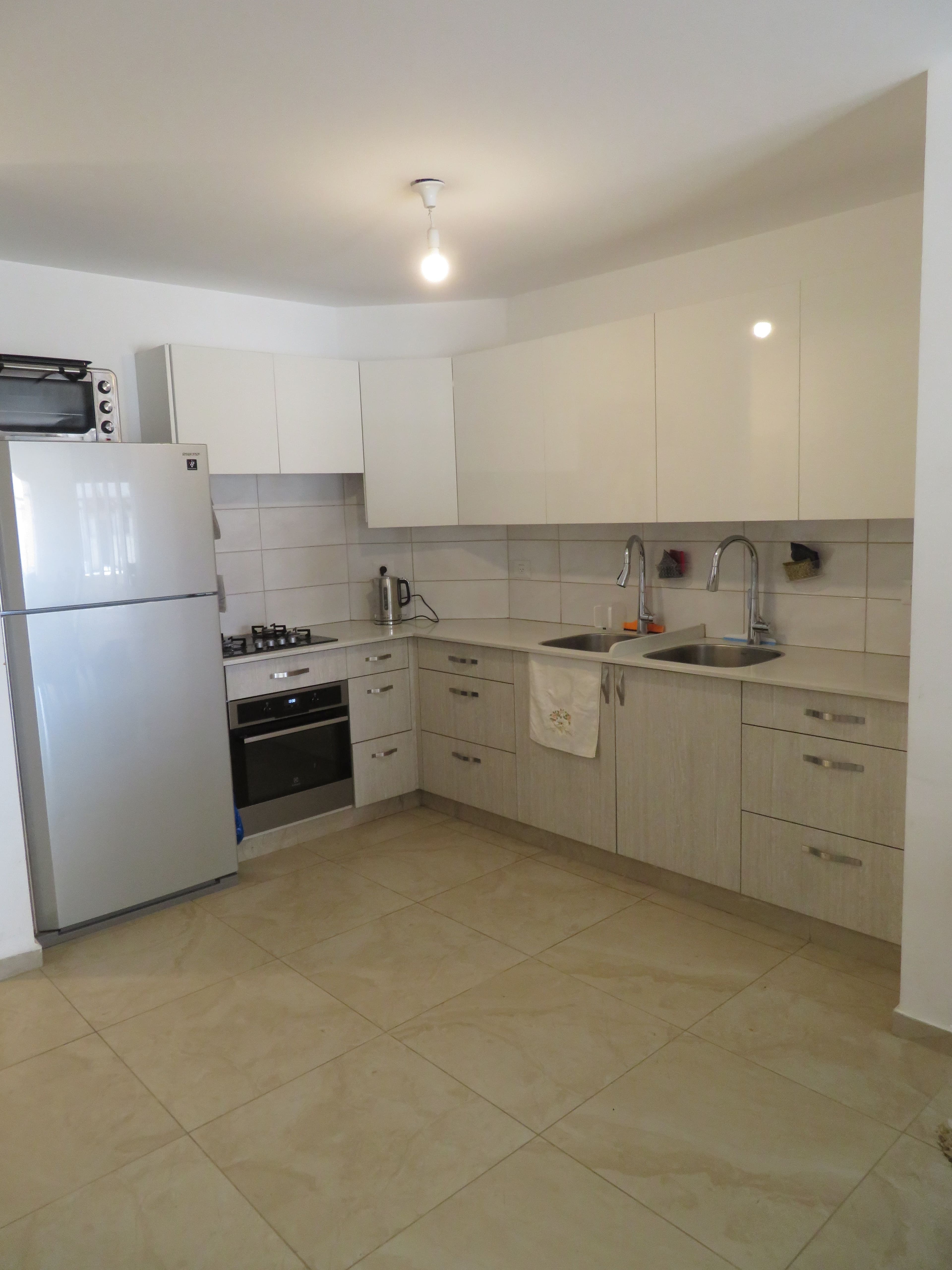 Shavuos Rental, 2 bedrooms, modern, new and airy