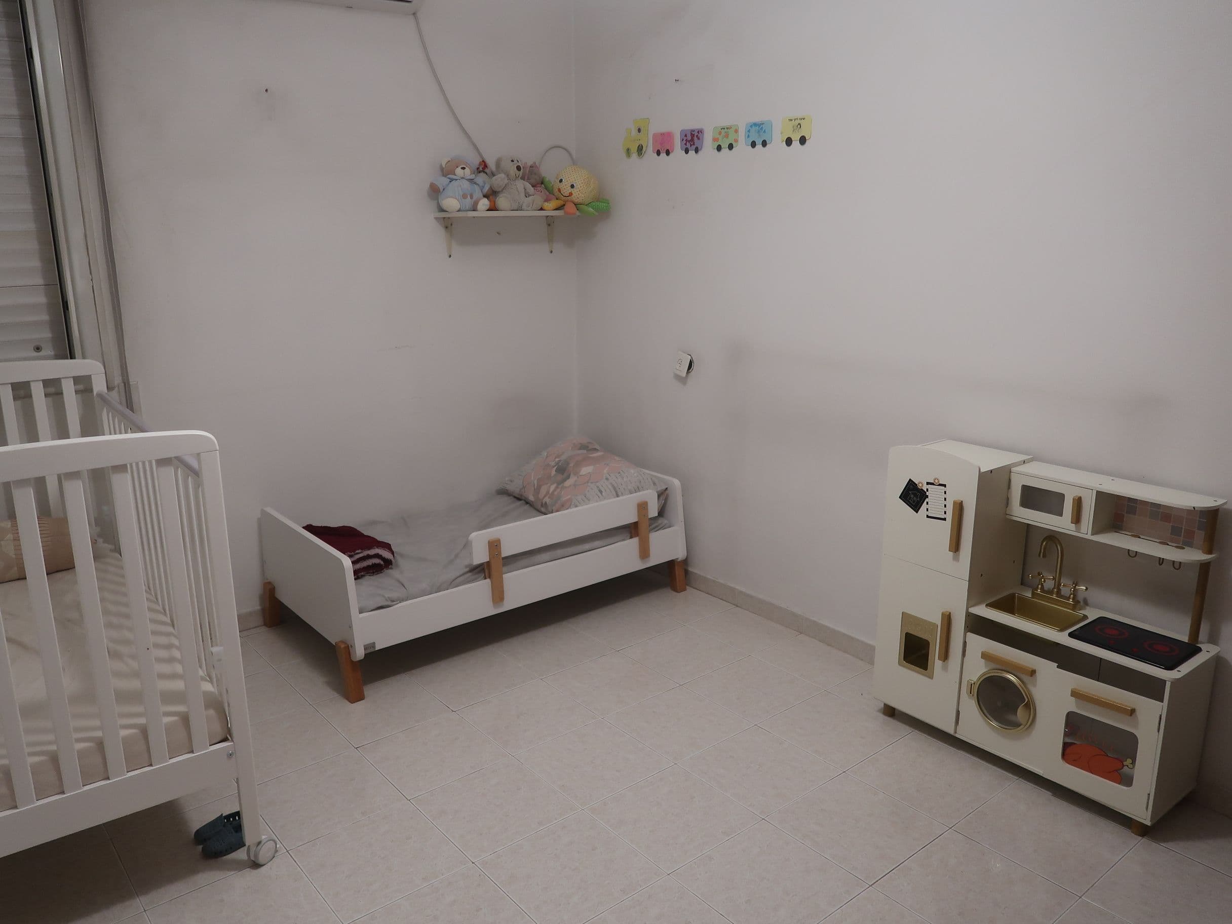 Spacious 2 Bedroom Petach Tikva
