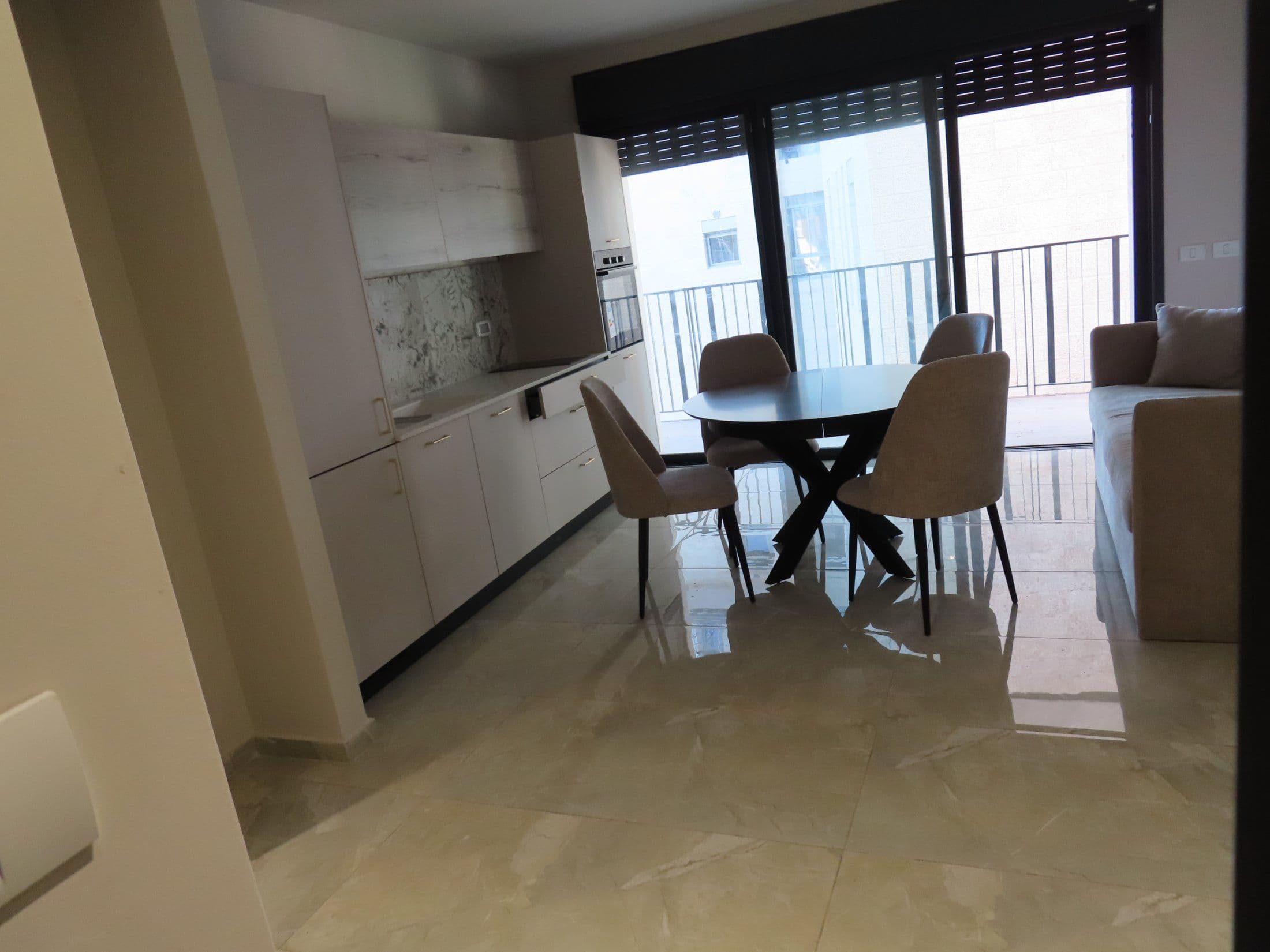 Modern Spacious 1bdrm for Succos