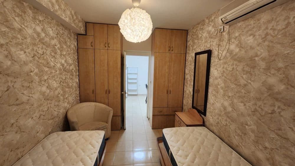 Small 1 bedroom flat on Dover Shalom street, belz