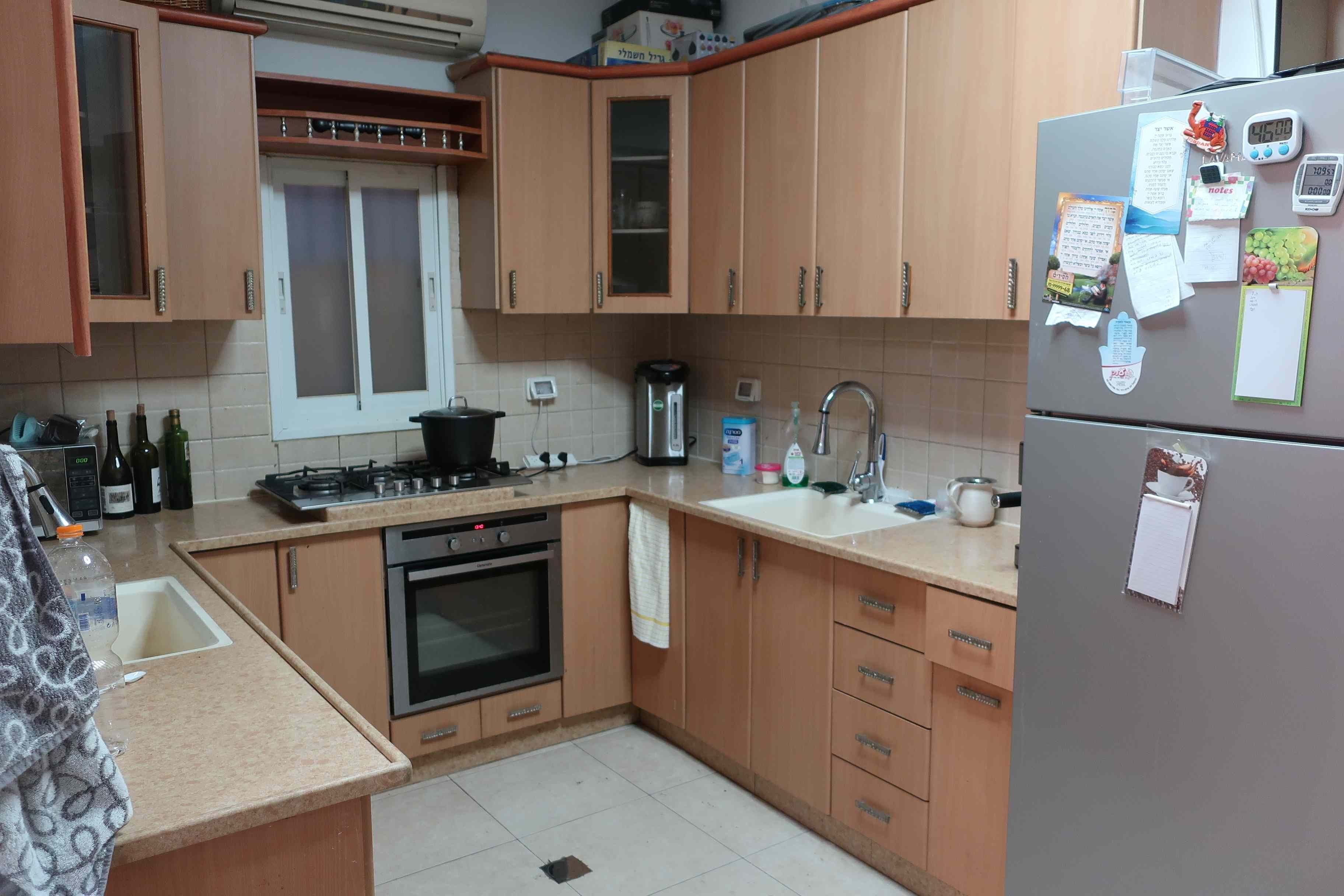 2 bedroom apt in Geula