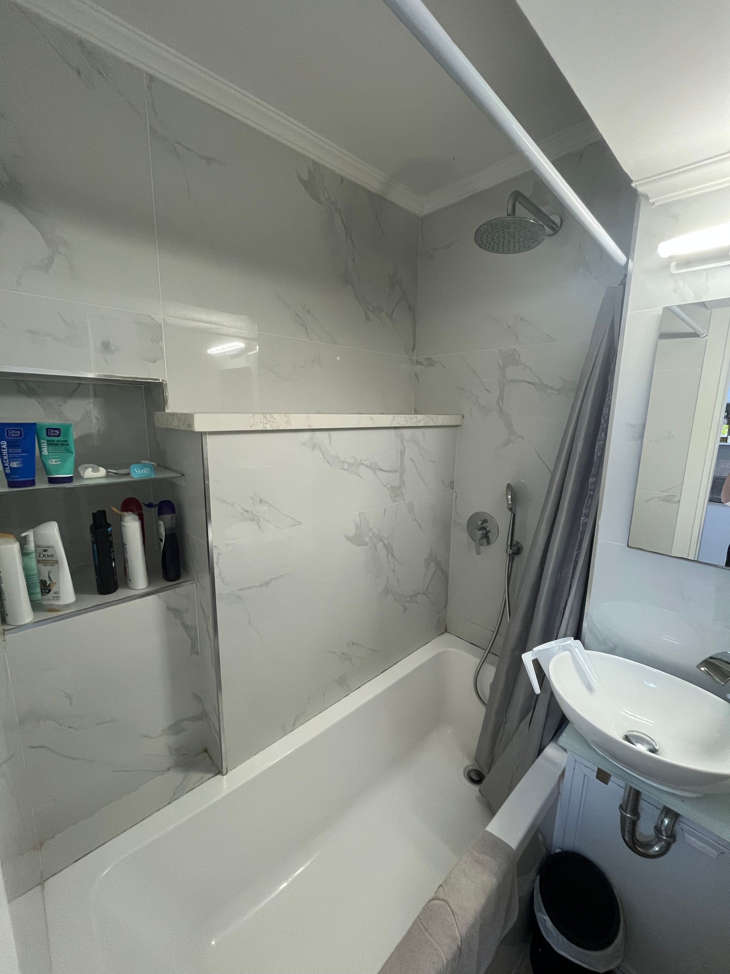 Modern 1 bedroom