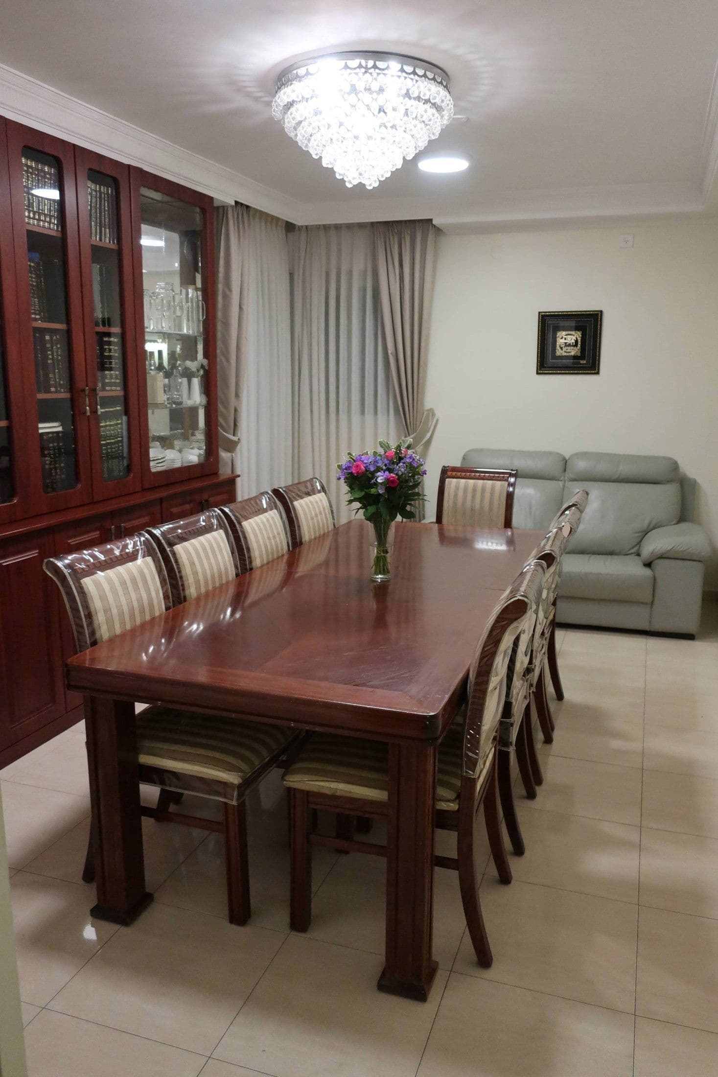 Beautiful 2 BR Techeilas Mordechai