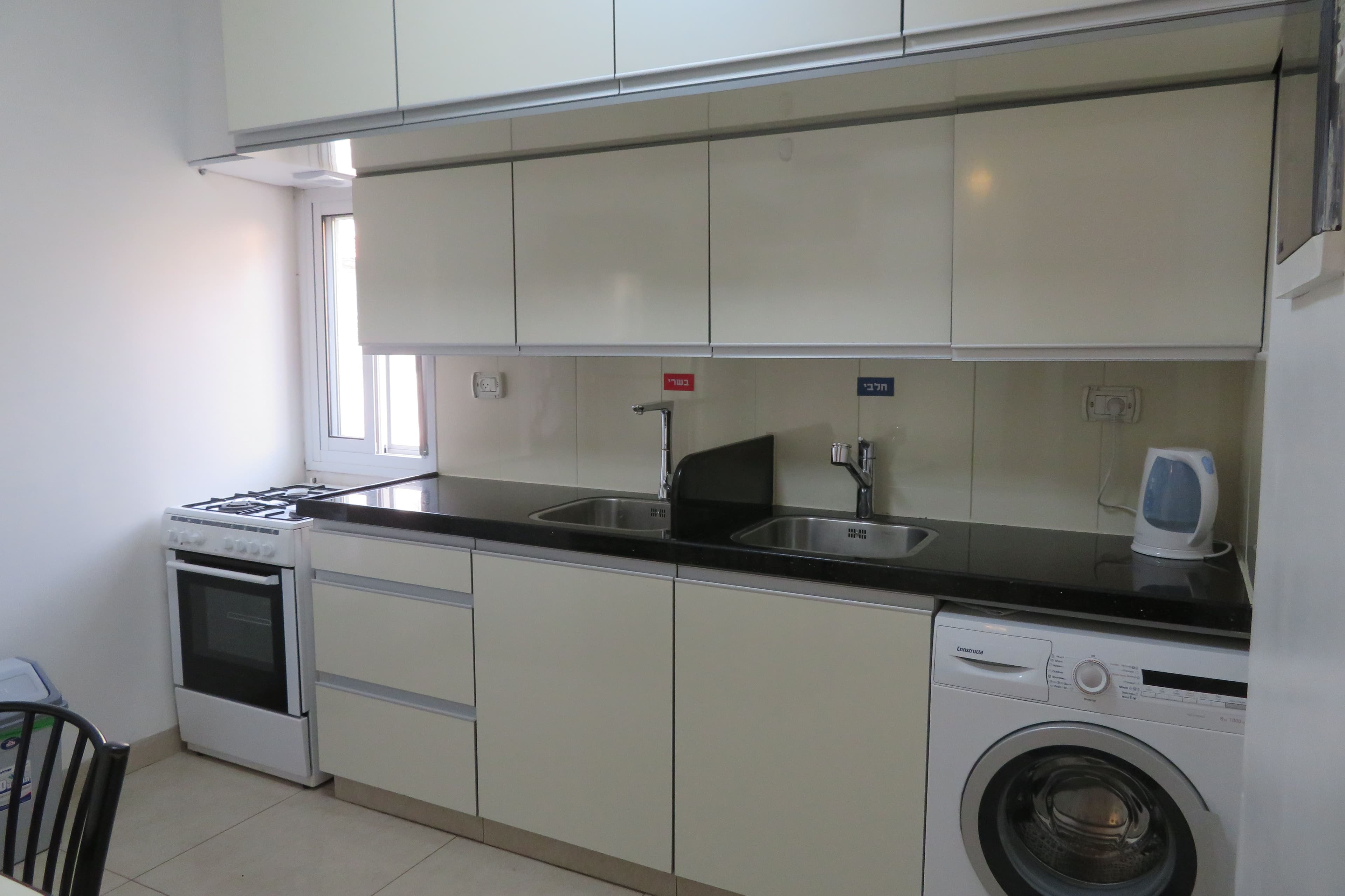 nice 1 bedroom in pinas st for short term