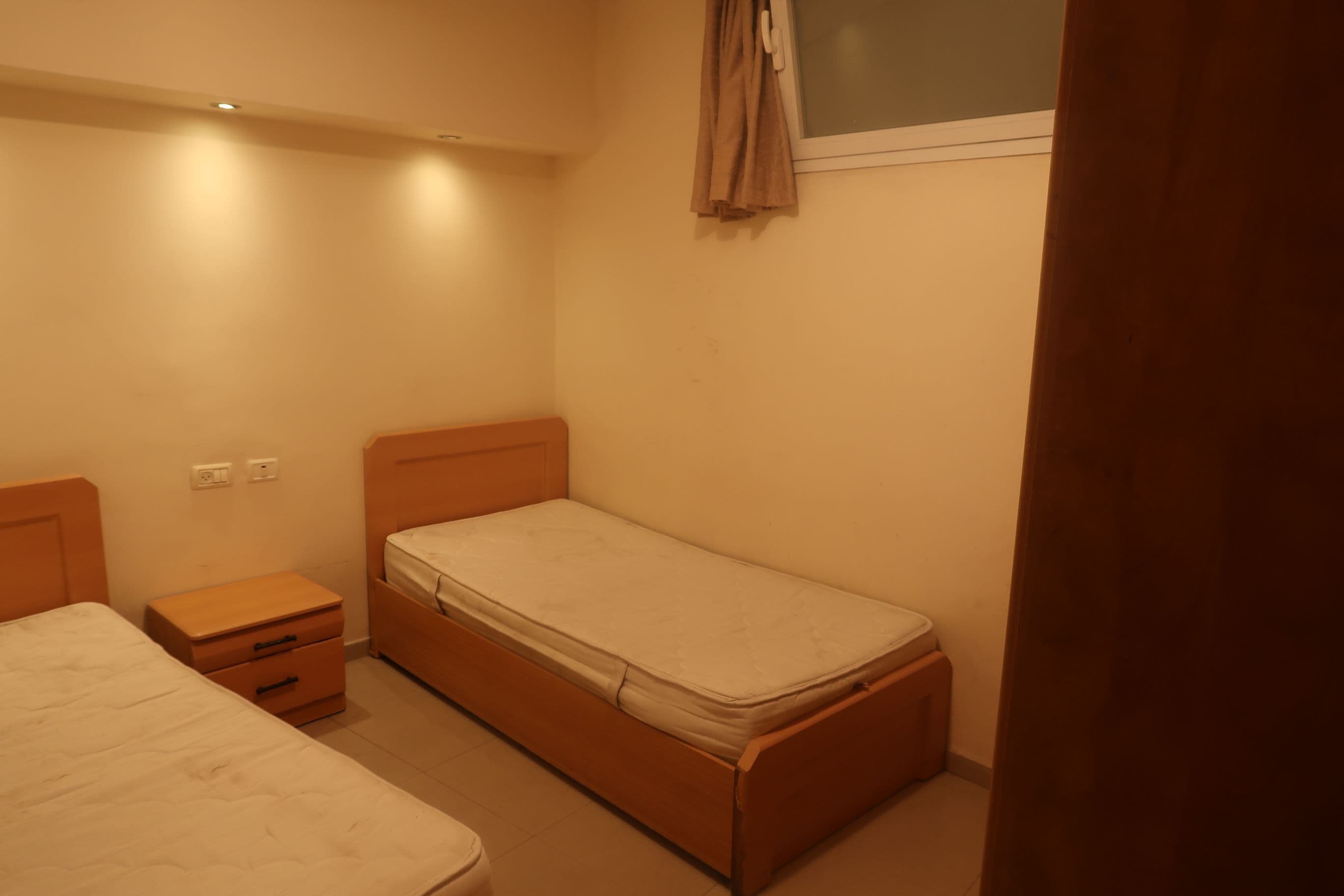 1 bdrm kedushas Ahron