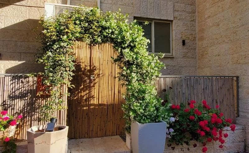 Utmost Comfort Luz Guest Suite for 2, in Ramat, Beit Shemesh IL - Kvation
